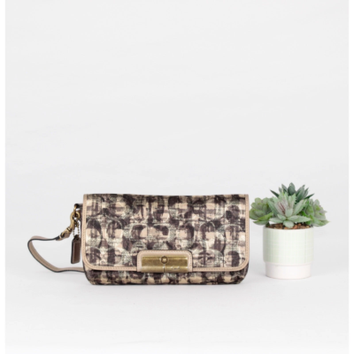 Coach Kristin Black/Beige Wristlet Foldover